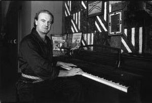 Peter Allen 1983 NY DM.jpg